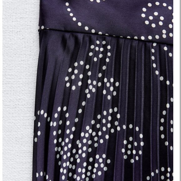 Zara satin effect pleated printed midi skirt navy White floral M NWT 2347/104 - Picture 11 of 11
